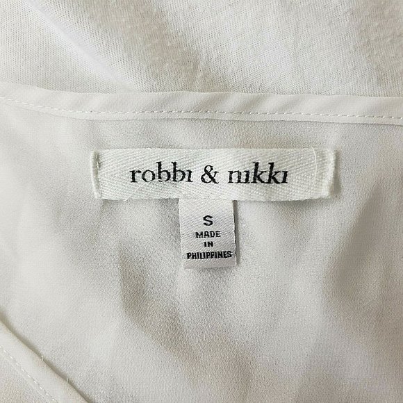 Robbi & Nikki White Tunic Top Embroidered Cut Out Front Lined - Picture 5 of 6